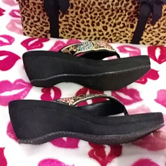 Skechers Sandals - Picture 3 of 8